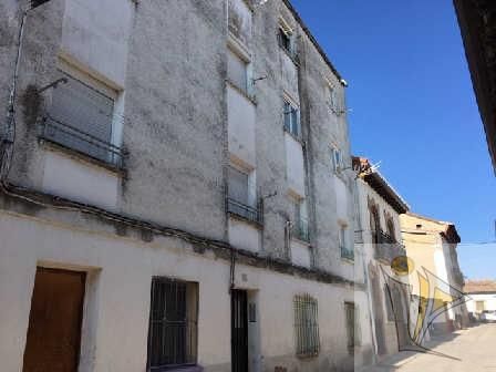 Vista exterior de Pis en venda en San Martín de Valdeiglesias