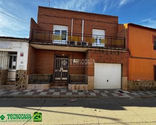 Vista exterior de Casa adosada en venda en Corral de Calatrava