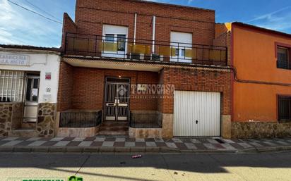 Exterior view of Single-family semi-detached for sale in Corral de Calatrava