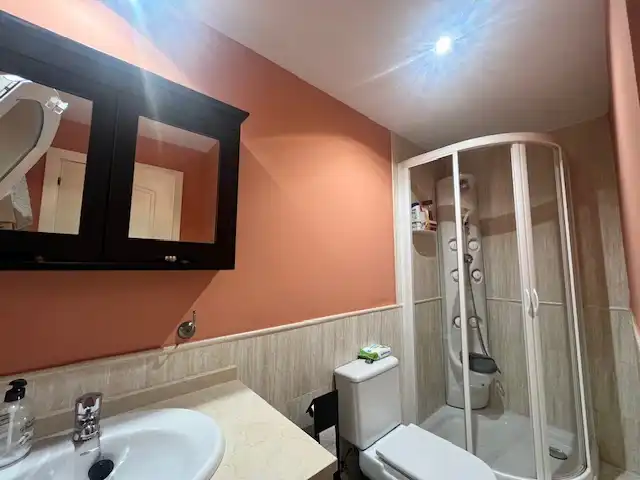 Badezimmer von Wohnung zur Miete in Ojén mit Klimaanlage, Heizung und Terrasse