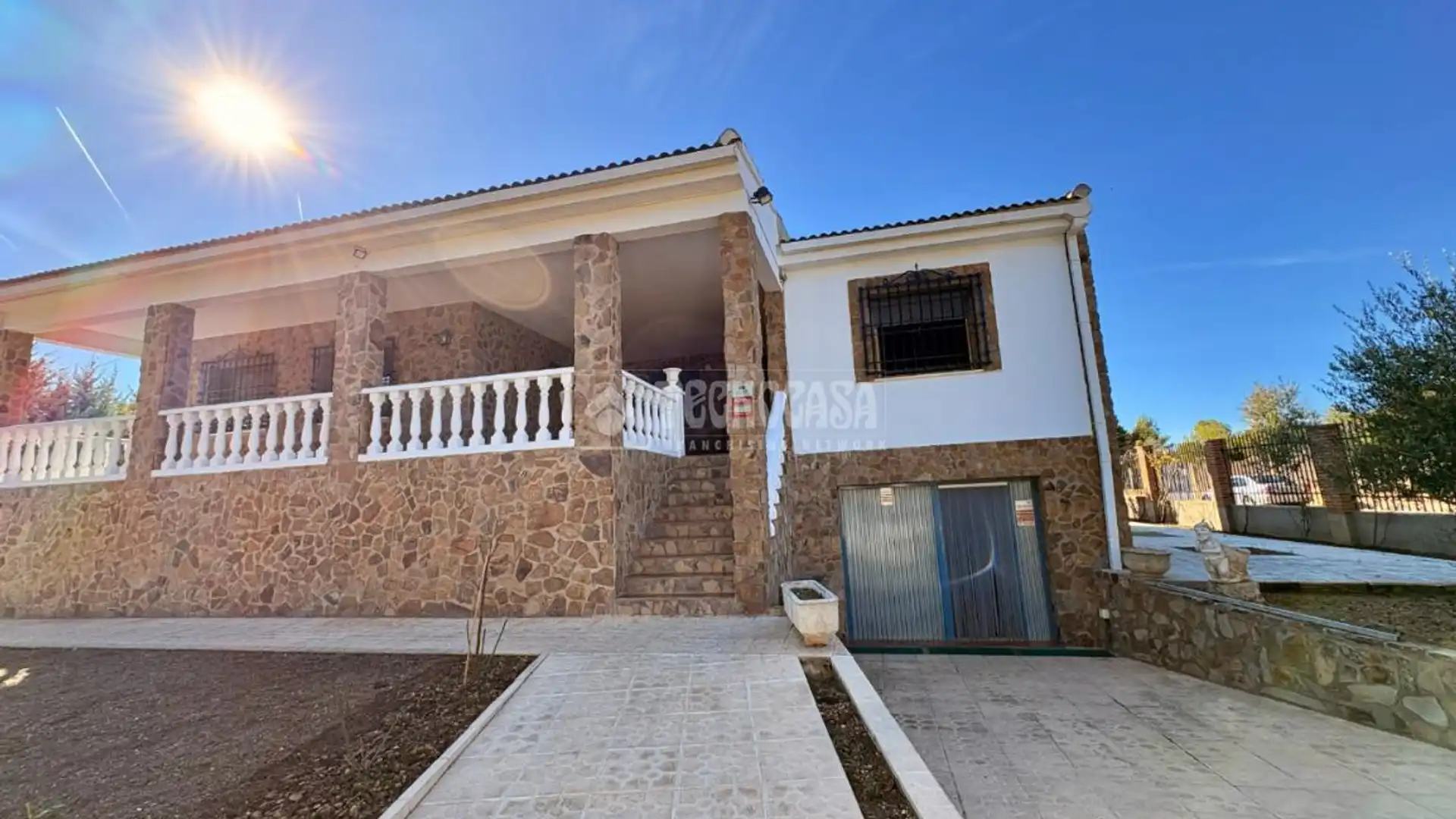 Exterior view of Houses for sale in Dosbarrios  with Heating