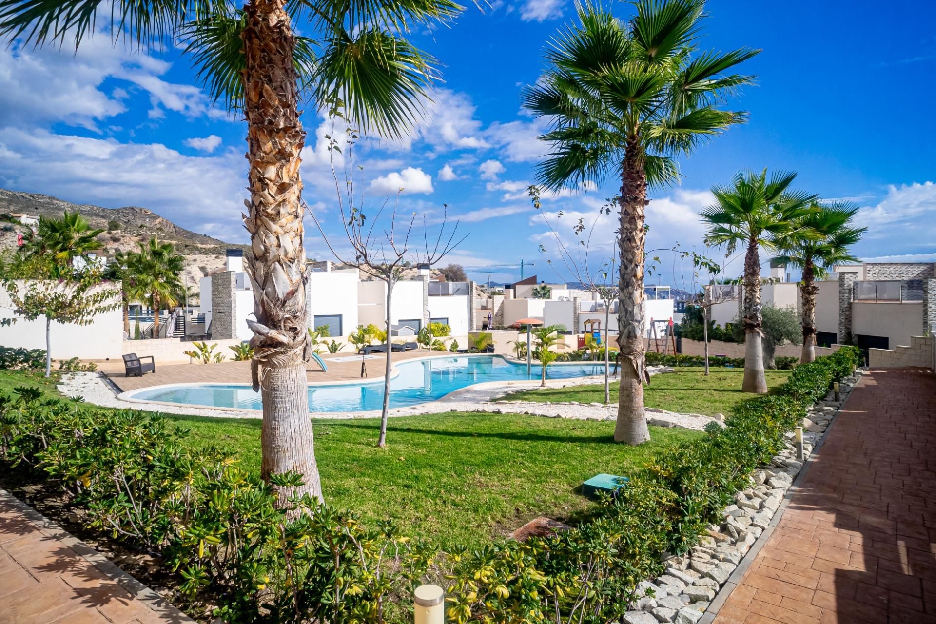 Piscina de Àtic en venda en Finestrat amb Aire condicionat, Calefacció i Jardí privat
