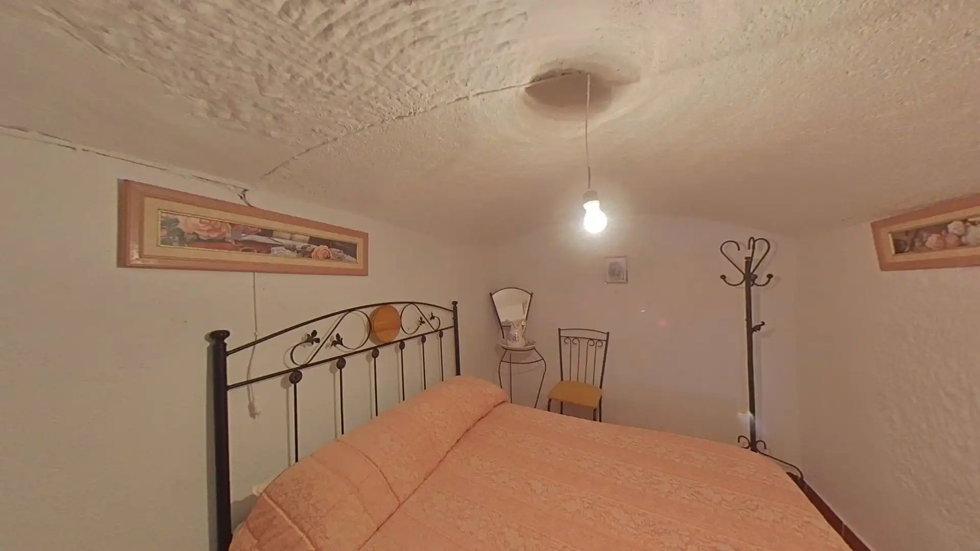 Habitación de Finca rústica en venta en Guadix con Jardín privado, Trastero y Piscina