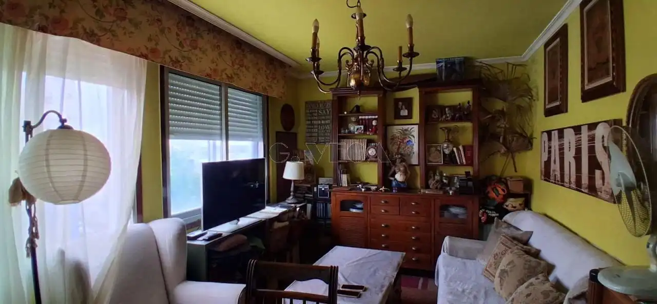 Living room of Flat for sale in Vigo   with Heating and Parquet flooring