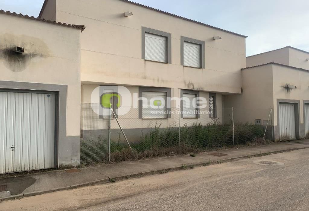 Vista exterior de Casa adosada en venda en Manganeses de la Lampreana