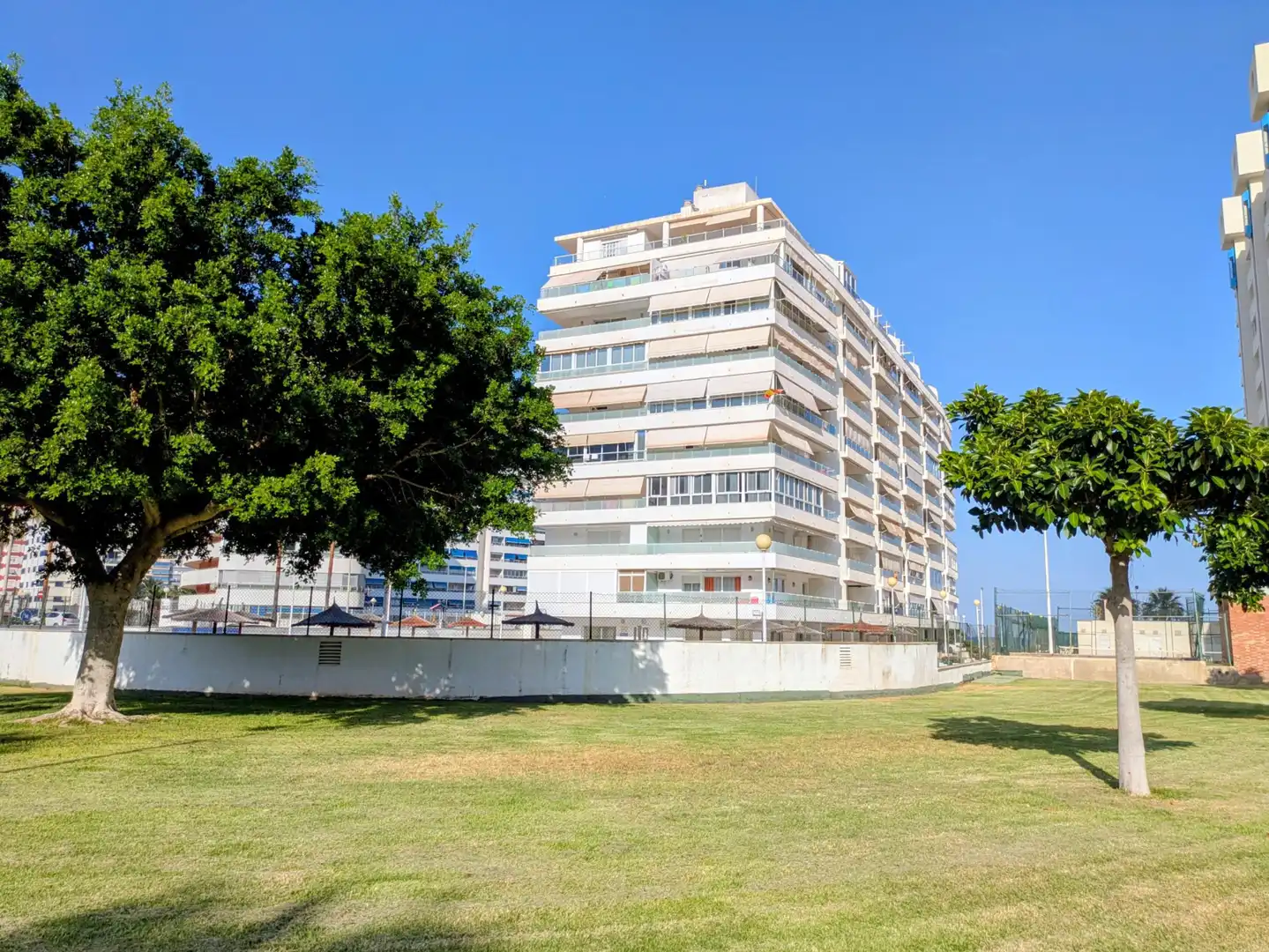 Exterior view of Apartments for sale in Cullera  with Terrace, Furnished and Community pool