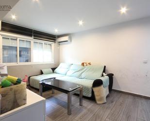 Living room of Flat for sale in  Sevilla Capital  with Air Conditioner