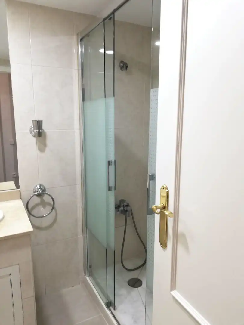 Baño de Piso de alquiler en Sevilla con Aire acondicionado, Calefacción y Terraza