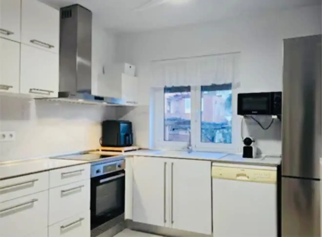 Küche von Haus oder Chalet zum Verkauf in Calpe / Calp mit Klimaanlage, Heizung und Privatgarten