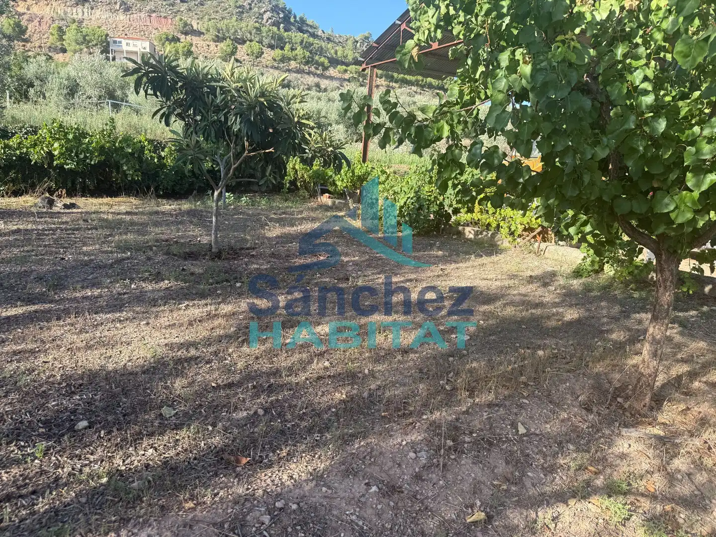 Houses for sale in Chelva  with Private garden, Terrace and Storage room