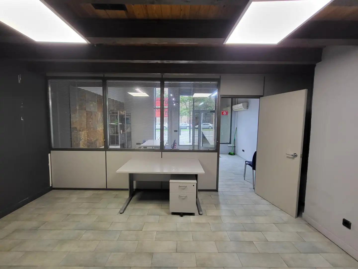 Commercial properties for rent in  Pamplona / Iruña  with Air Conditioner, Heating and Furnished