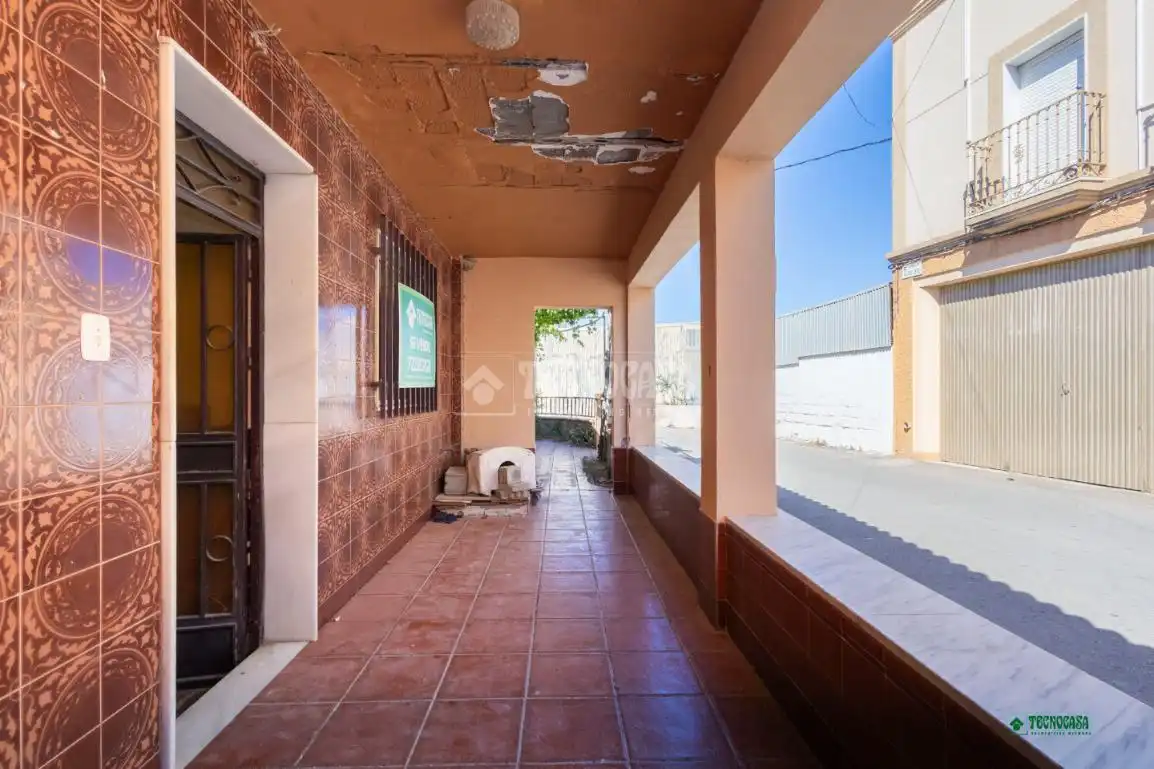Vista exterior de Casa adosada en venta en Almería