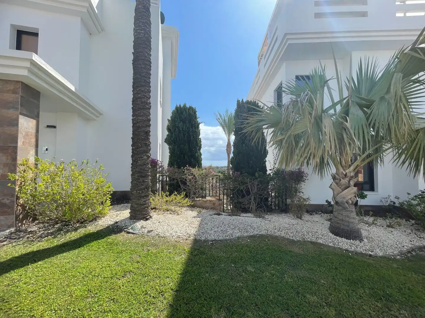 Vista exterior de Àtic en venda en Orihuela amb Terrassa i Piscina comunitària