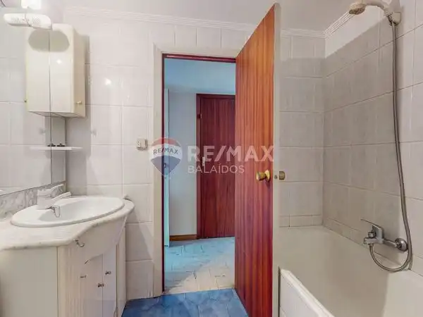 Bathroom of Duplexes for sale in Vigo   with Heating and Terrace