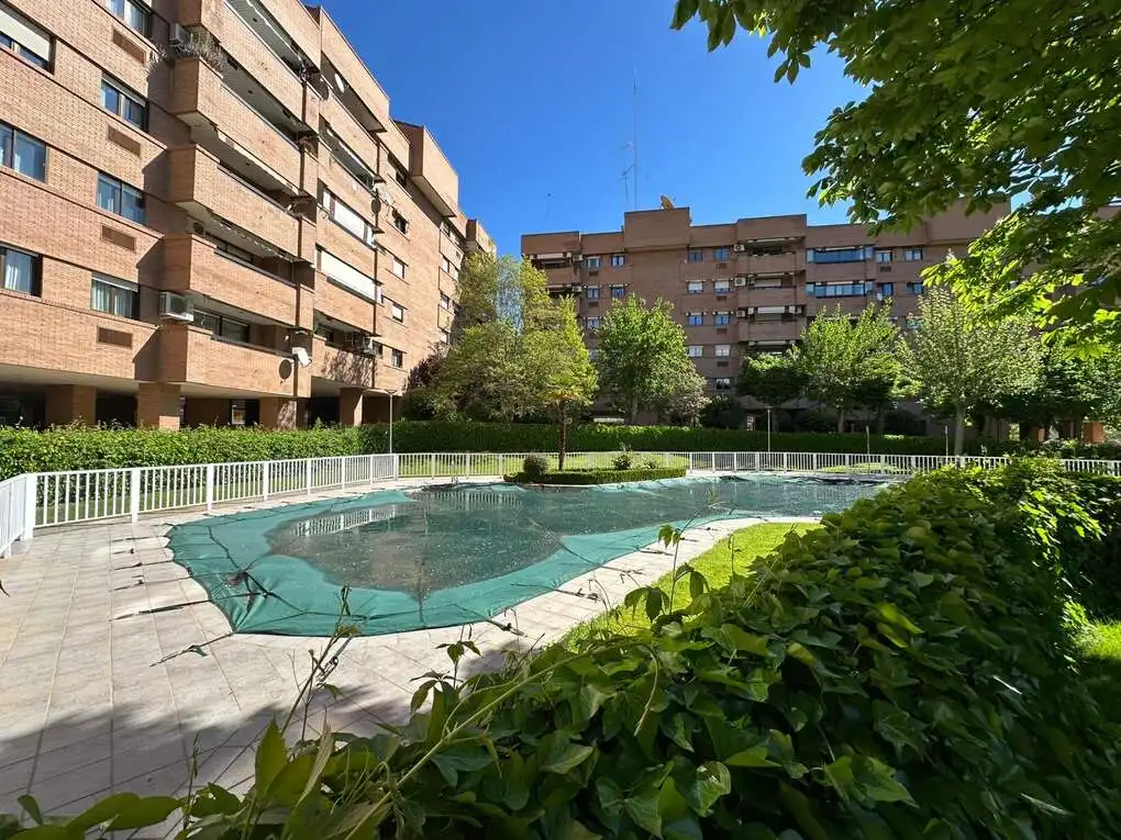 Exterior view of Flat for sale in  Toledo Capital  with Air Conditioner, Heating and Private garden