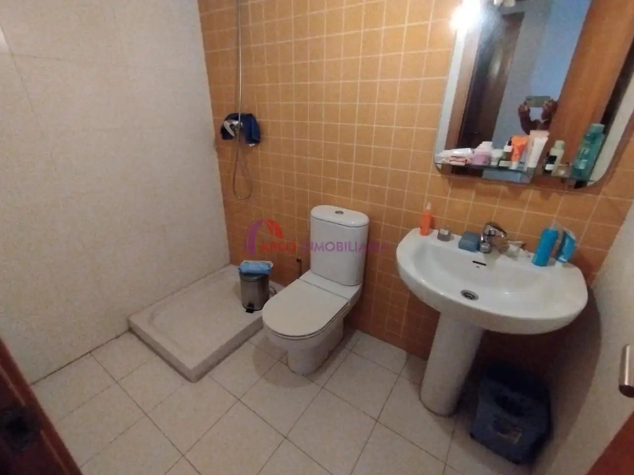 Bany de Pis en venda en Burgos amb Calefacció, Parquet i Traster