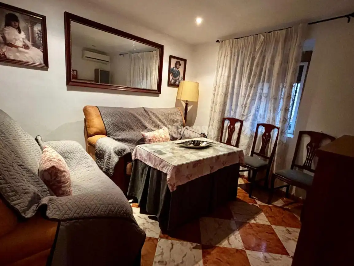 Wohnzimmer von Einfamilien-Reihenhaus zum Verkauf in Jódar mit Klimaanlage und Terrasse