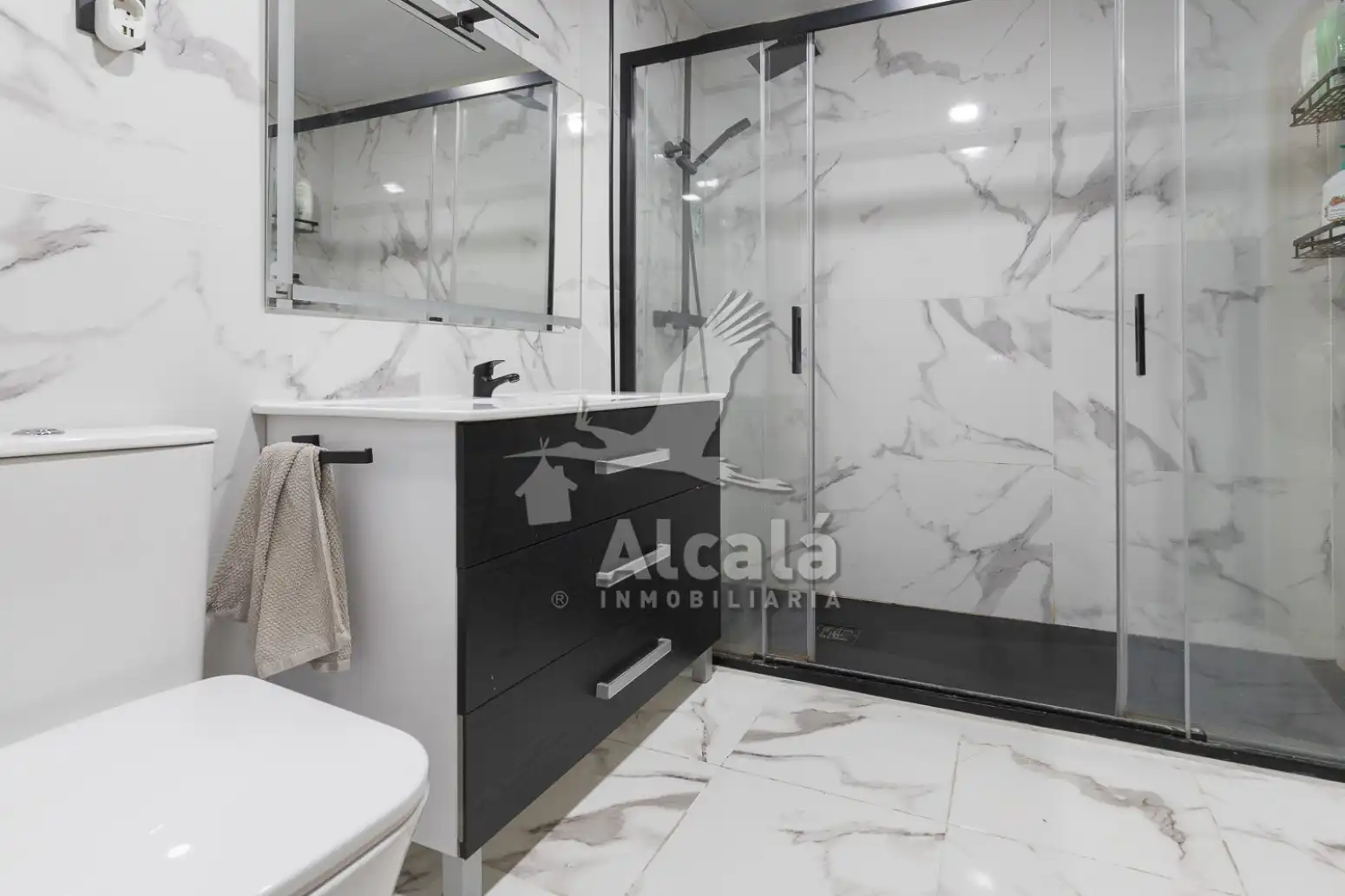 Baño de Casa adosada en venta en Valdeavero con Aire acondicionado, Calefacción y Jardín privado