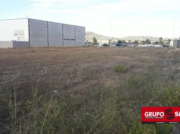 Industriegrundstück zum Verkauf in Calle Carretera