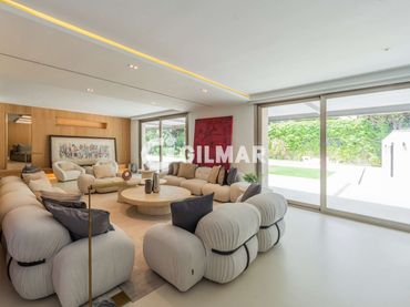 Chalet en venta en Urbanización La Moraleja