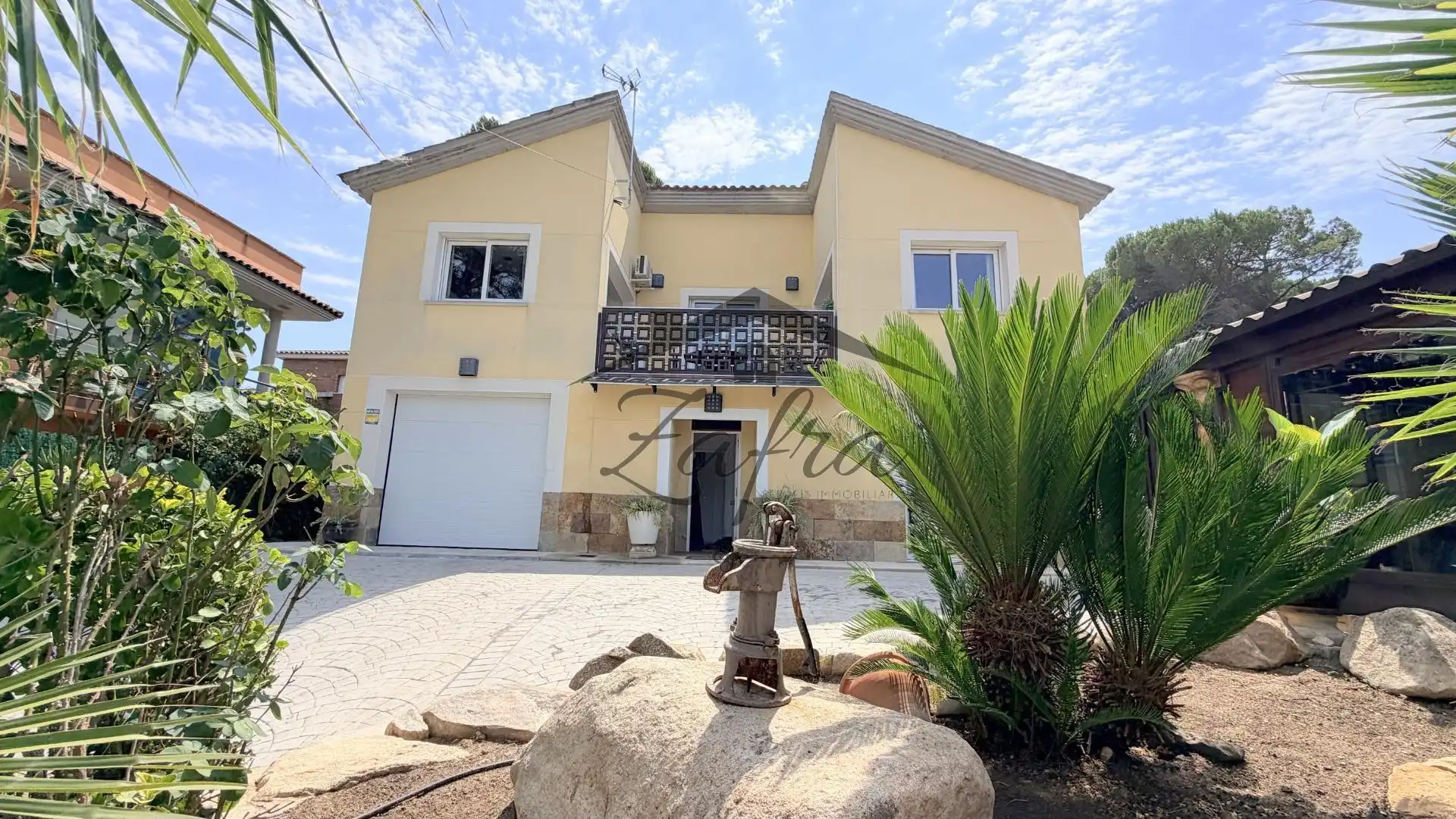 Casa con balcón en venta en Carrer Carrer Montjuïc, imagen 2