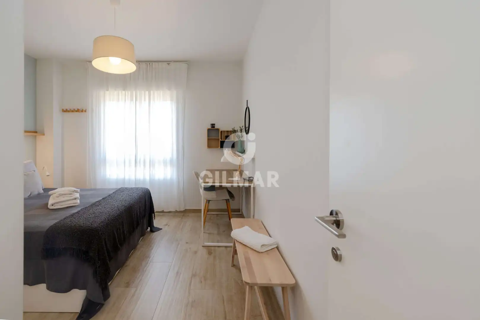 Dormitori de Apartament en venda en Estepona amb Calefacció, Jardí privat i Piscina