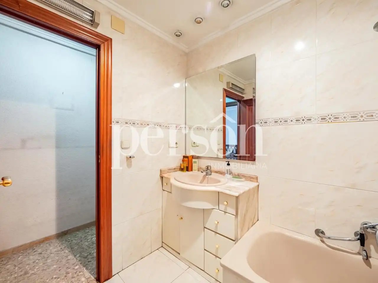 Appartamento con terrazza in vendita a L'Eixample, imagen 16