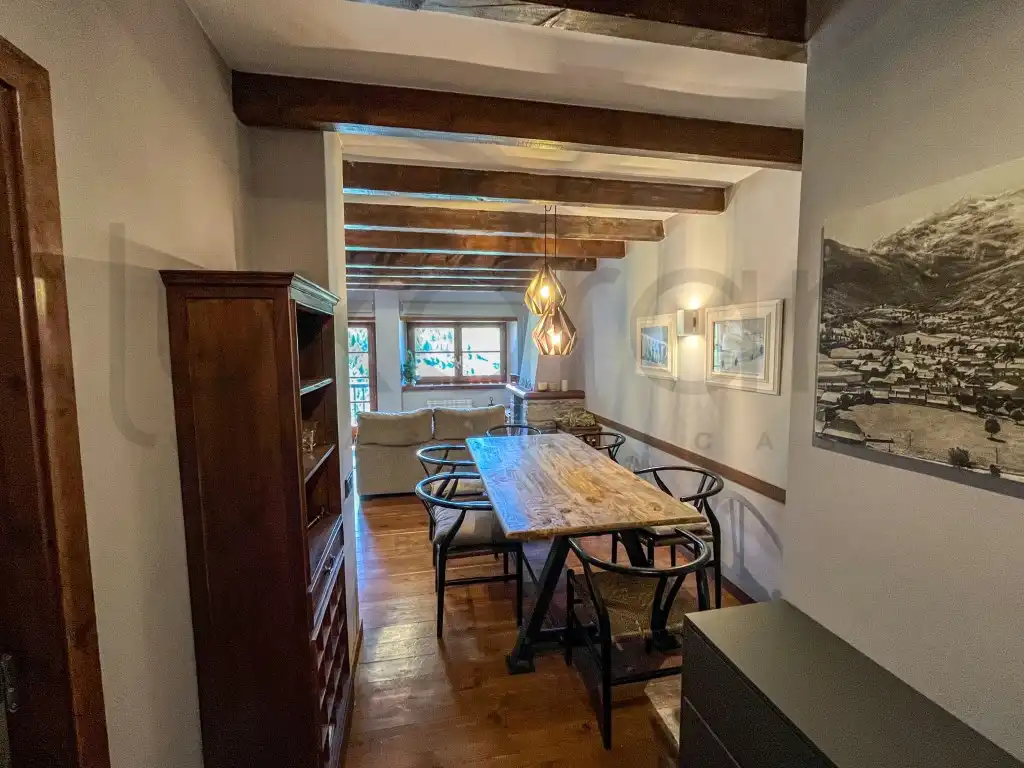 Menjador de Apartament en venda en Naut Aran