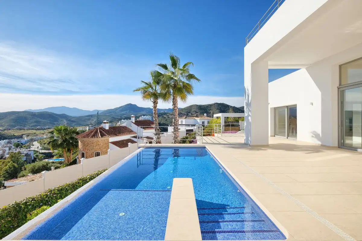 Piscina de Casa o chalet en venta en Benahavís con Jardín privado