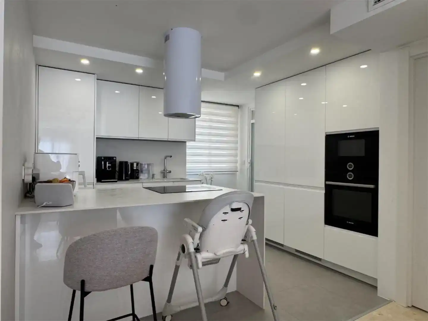 Kitchen of Flat for sale in Paterna  with Air Conditioner, Swimming Pool and Balcony