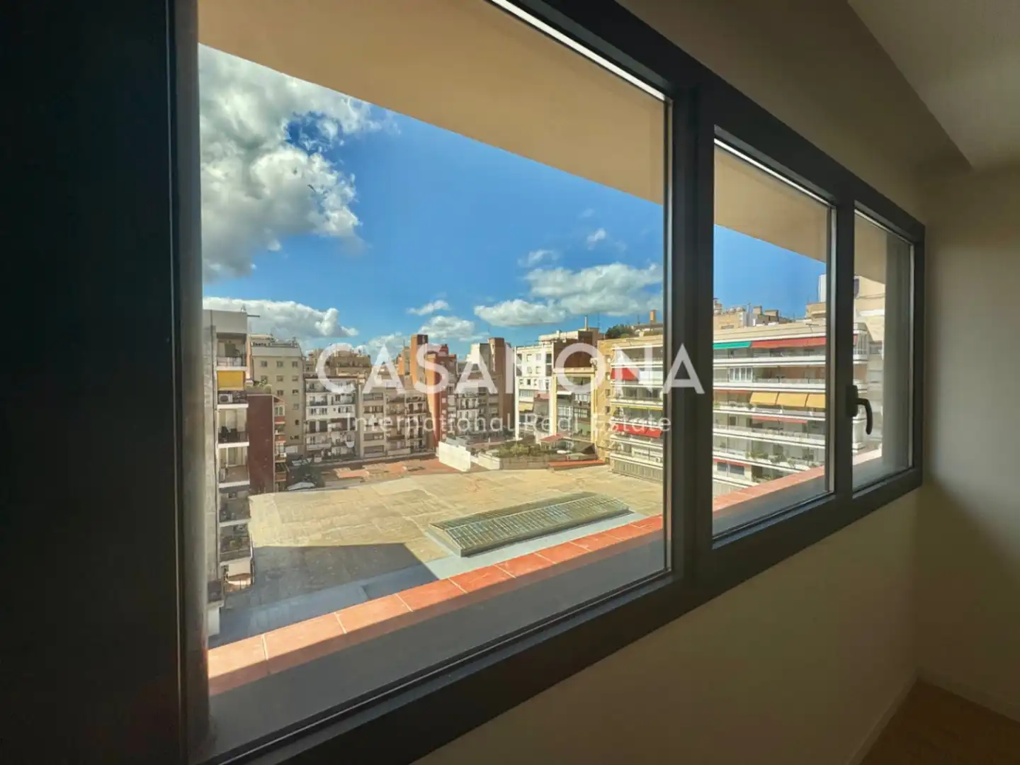 Vista exterior de Ático en venta en Barcelona con Aire acondicionado, Calefacción y Terraza