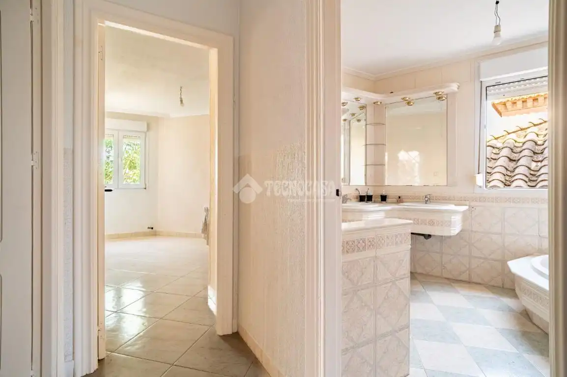 Bathroom of Flat for sale in Padul  with Air Conditioner, Heating and Terrace