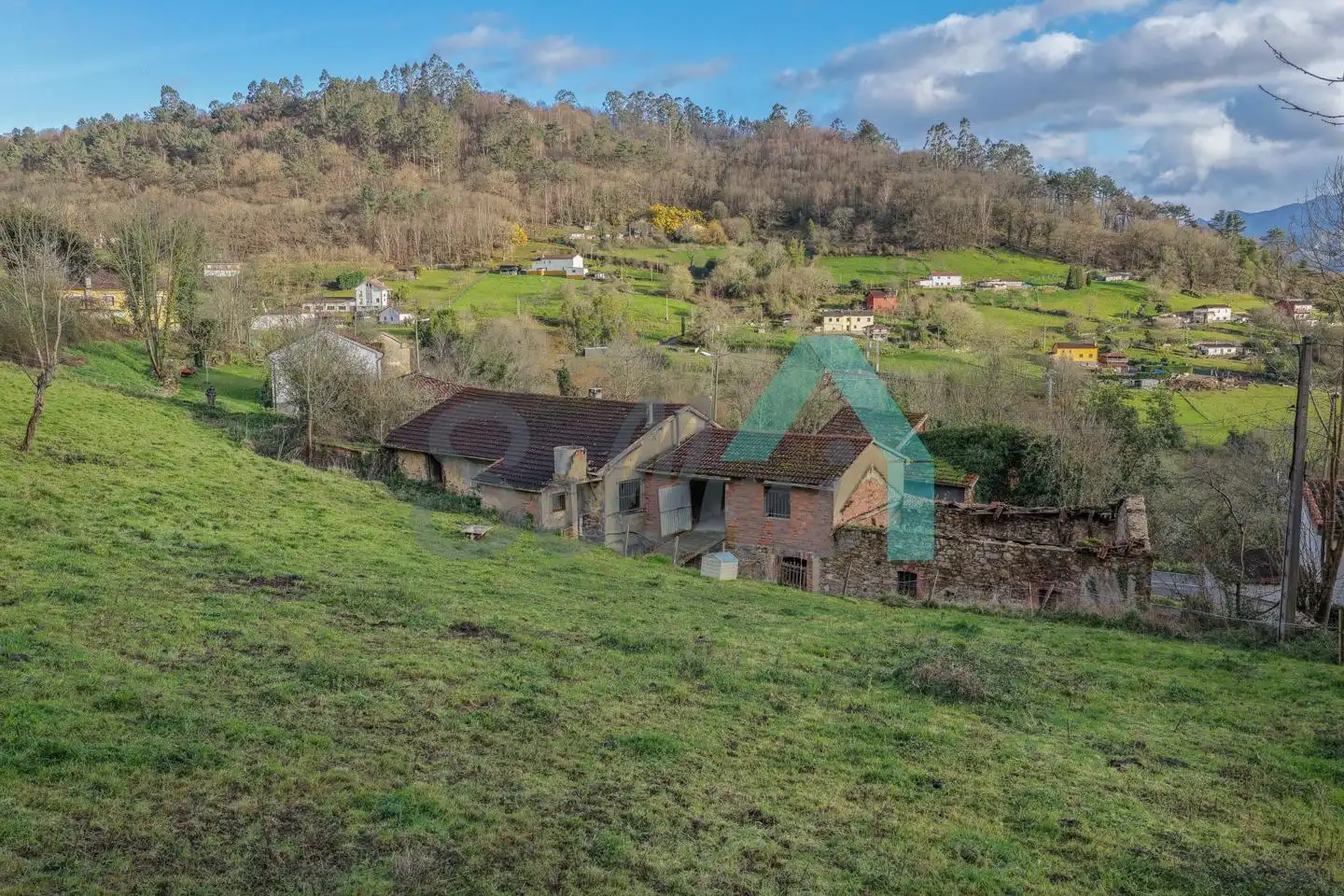 Casa o xalet en venda en Oviedo  amb Calefacció, Jardí privat i Terrassa