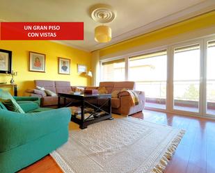 Living room of Flat for sale in Valladolid Capital  with Heating, Terrace and Furnished