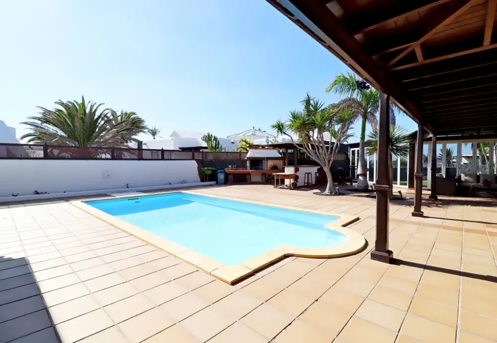Piscina de Casa o chalet en venta en Yaiza con Terraza y Internet