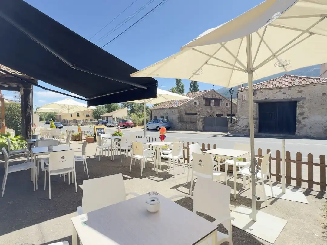 Local en venta en Collado Hermoso con Aire acondicionado, Calefacción y Terraza