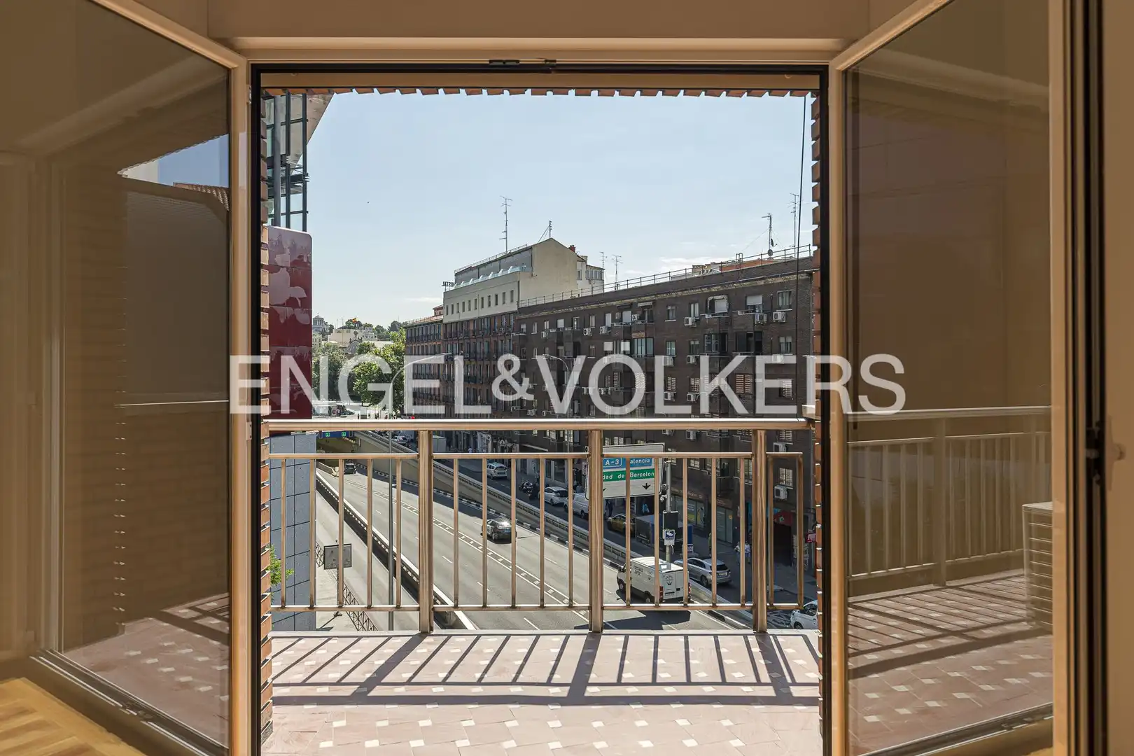 Balcony of Flat for rent in Madrid  with Air Conditioner, Heating and Parquet flooring