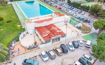 Piscina de Local en venda en Benidorm