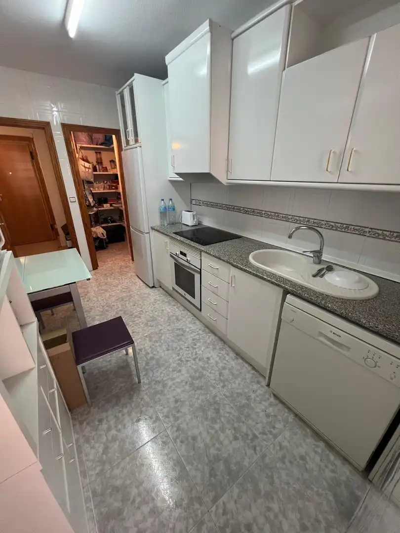 Cuina de Pis en venda en Murcia amb Aire condicionat, Calefacció i Jardí privat