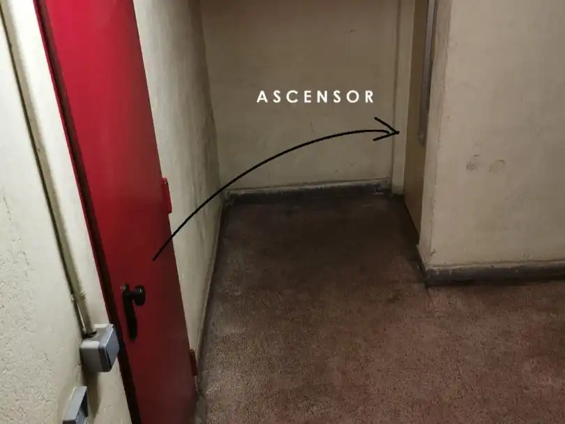 Garage zum Verkauf in Madrid mit Alarm