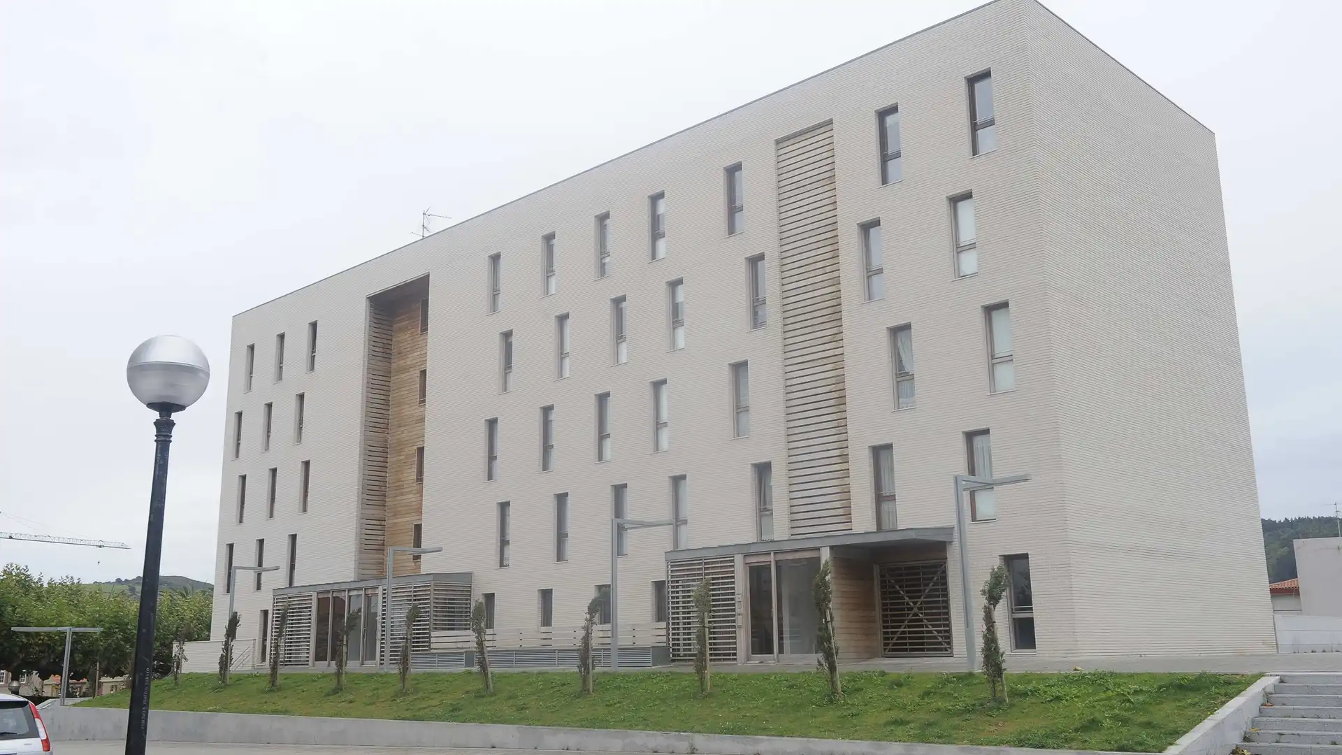 Vista exterior de Garaje en venta en Bermeo