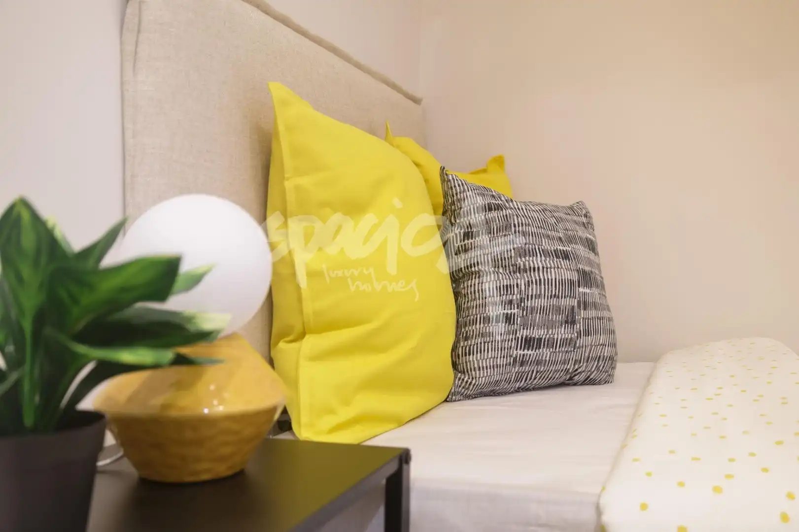 Bedroom of Flat for sale in Madrid  with Air Conditioner, Heating and Terrace