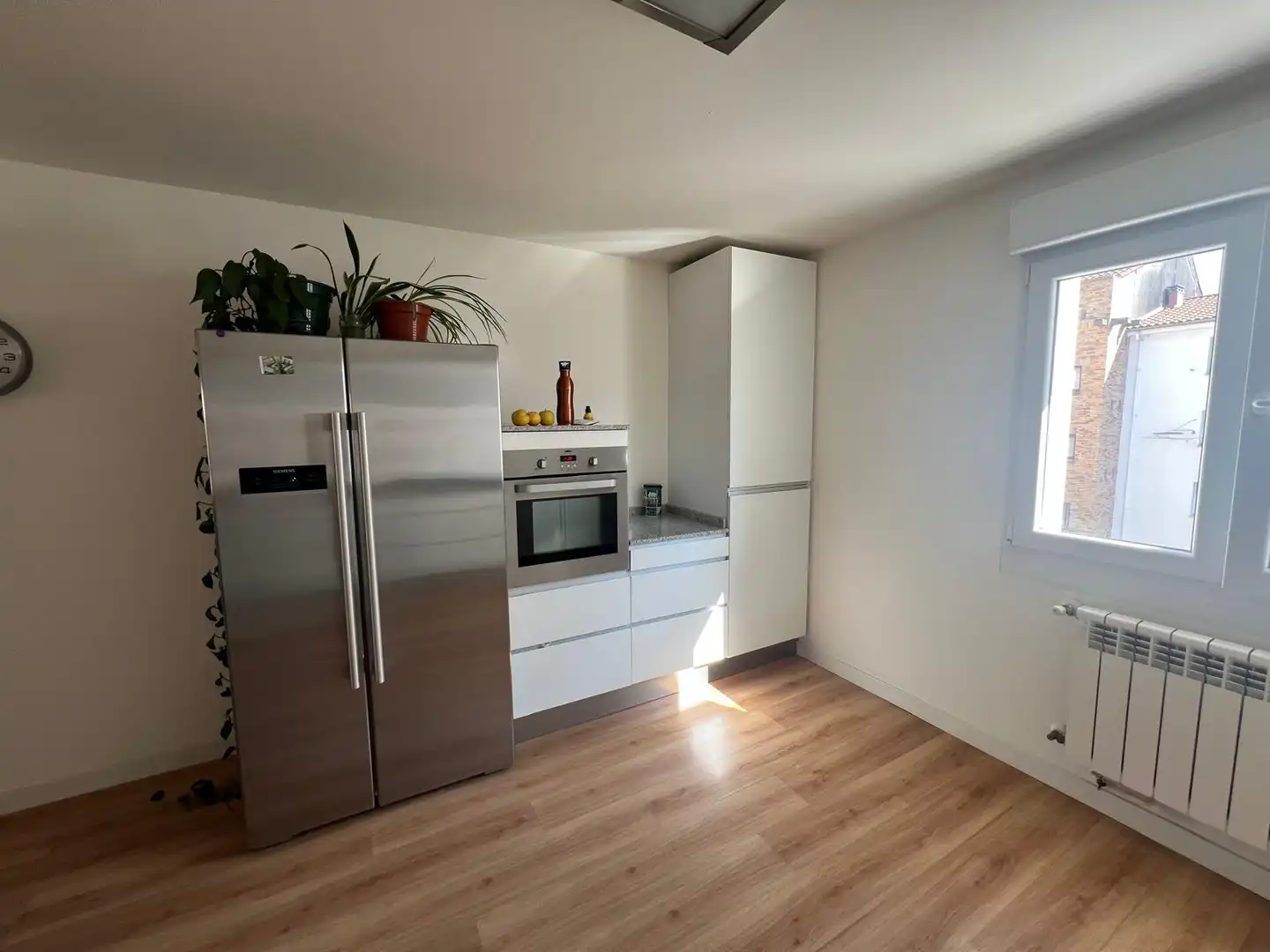 Cocina de Piso de alquiler en Gijón  con Amueblado, Horno y Lavadora