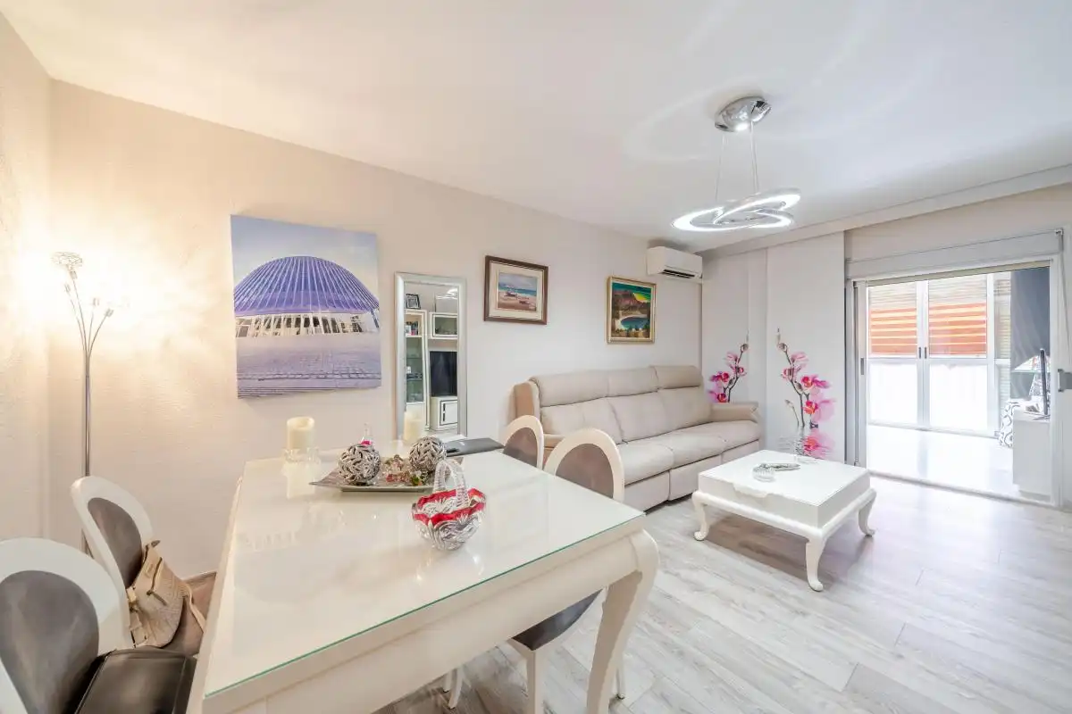 Sala de estar de Piso en venta en Benidorm con Aire acondicionado, Calefacción y Jardín privado