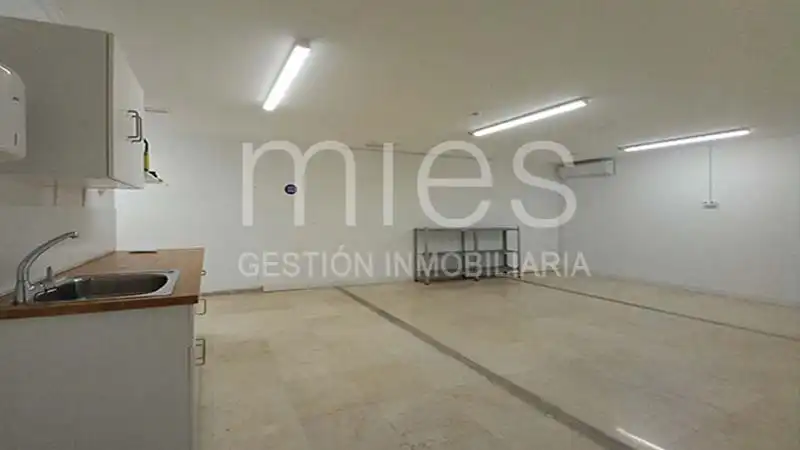 Local en venta en Valencia