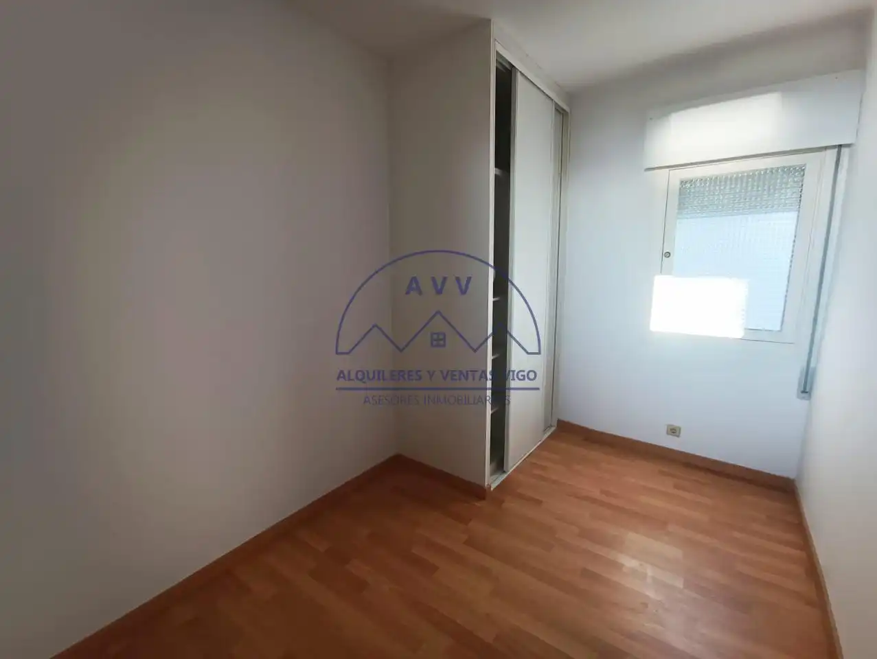 Flat for rent in Torrecedeira, Berbés - Peritos