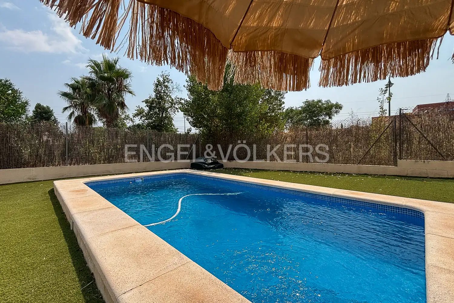 Piscina de Casa o chalet de alquiler en Bétera con Aire acondicionado, Calefacción y Terraza