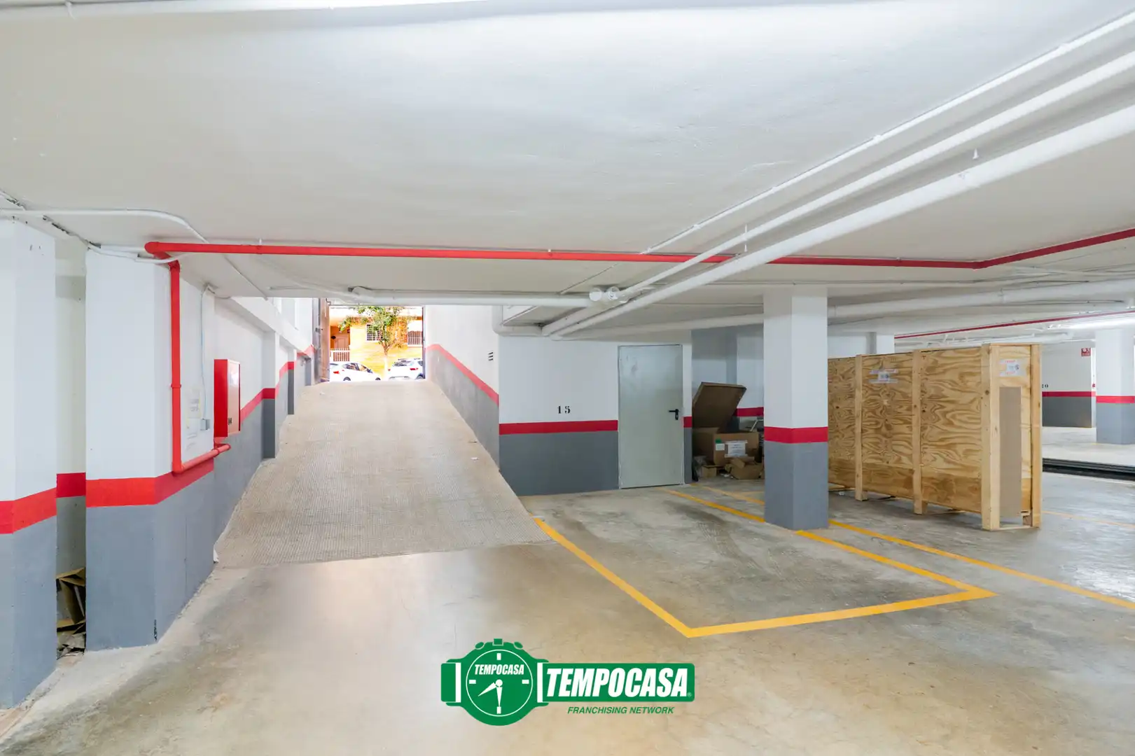 Parking of Flat for sale in Catarroja  with Air Conditioner, Heating and Balcony