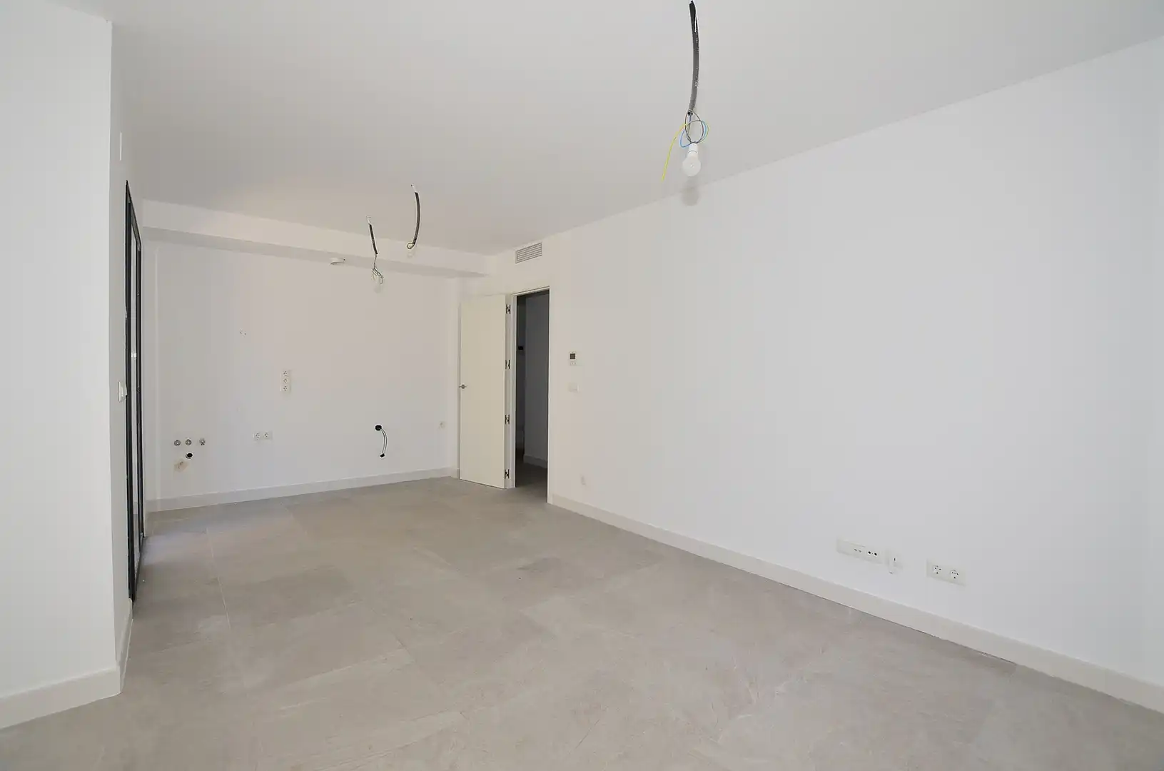 Flat for sale in Fuengirola  with Air Conditioner, Terrace and Storage room