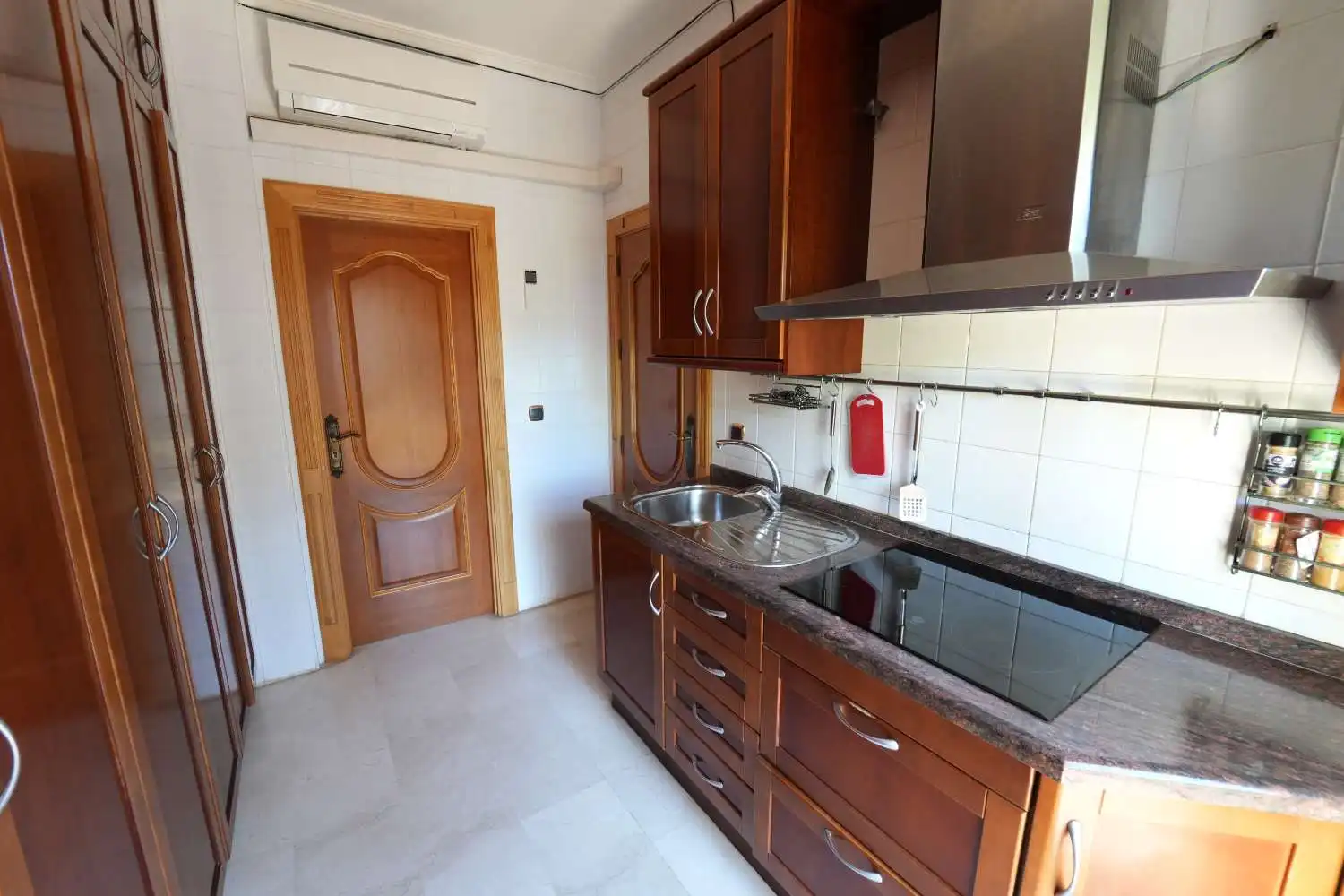 Cuina de Casa o xalet en venda en Orihuela amb Aire condicionat, Calefacció i Terrassa